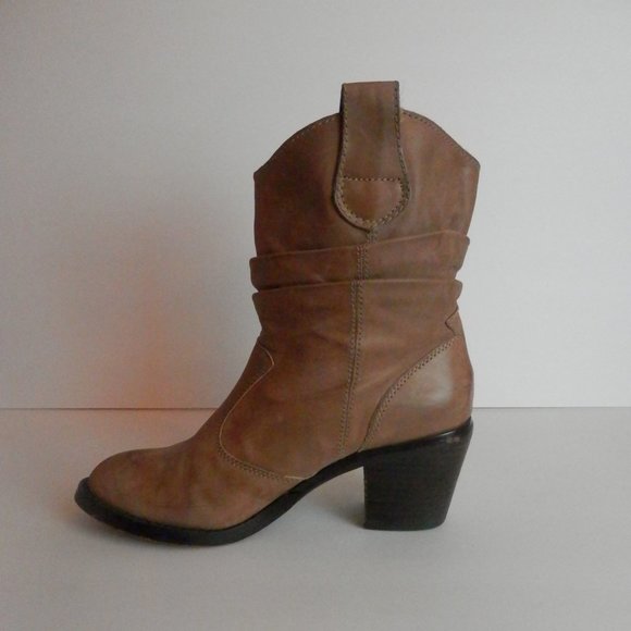 Auturo Chiang Ankle Slouch Booties - Picture 6 of 10